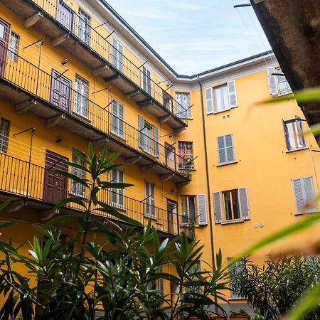 Keys Of Italy- Custodi - Darsena Pop Lägenhet